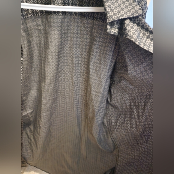 Guess - Picture 7 of 7